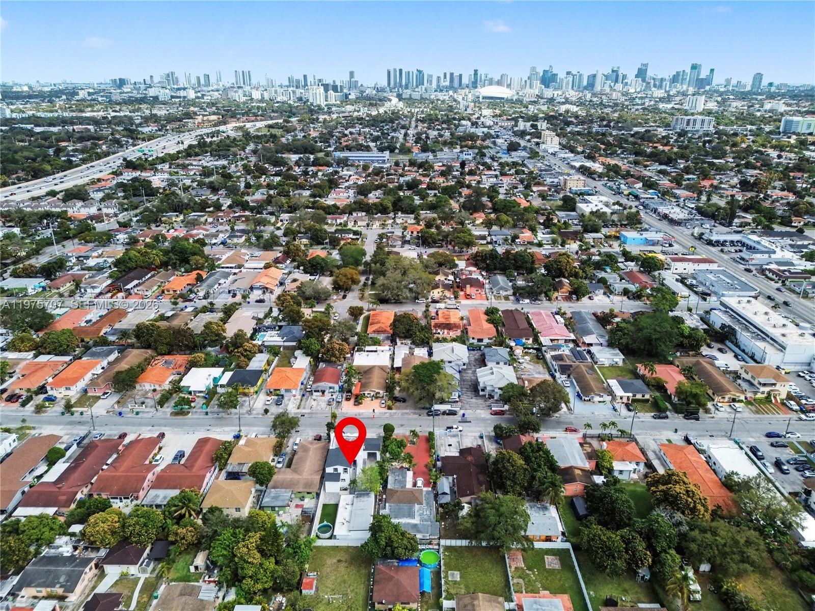 836 NW 33rd Ave, Miami FL 33125 photo 3
