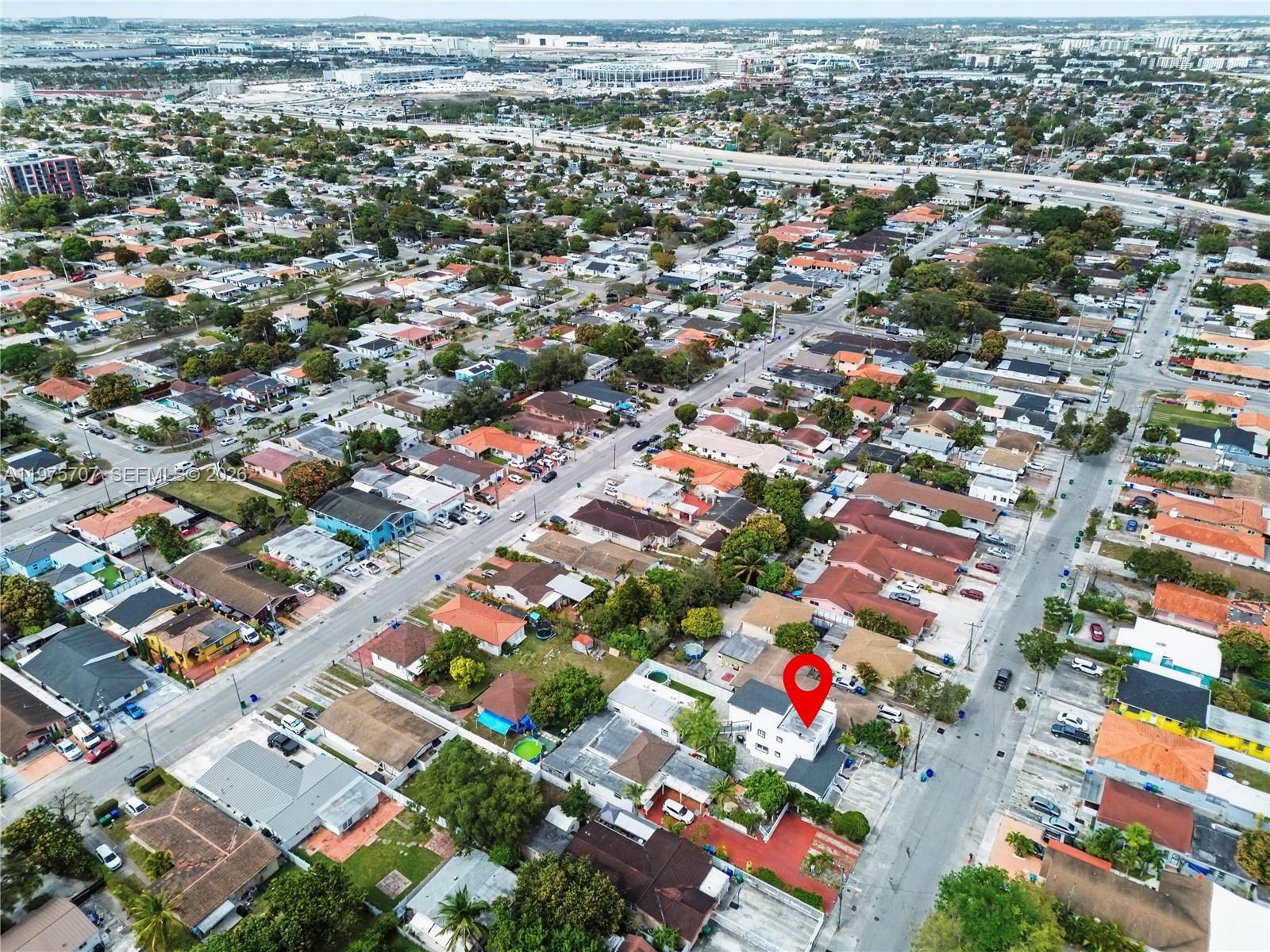 836 NW 33rd Ave, Miami FL 33125 photo 4
