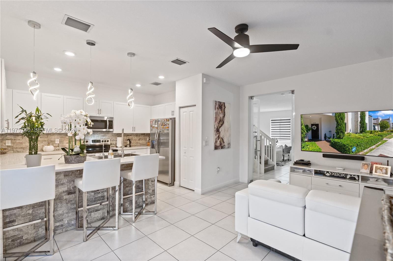 21018 NE 8th Ave # 21018, Miami FL 33179 photo 3