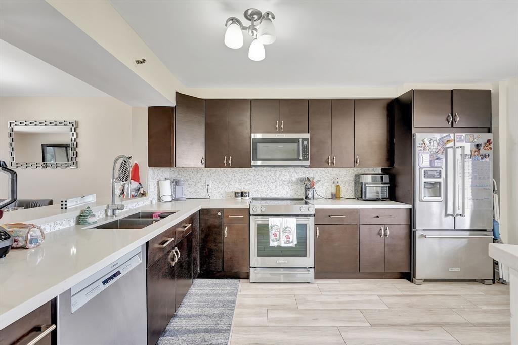 2200 S Cypress Bend Drive # 905, Pompano Beach FL 33069 photo 2
