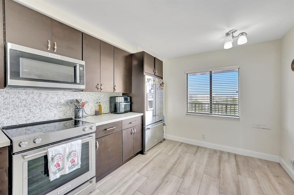 2200 S Cypress Bend Drive # 905, Pompano Beach FL 33069 photo 4