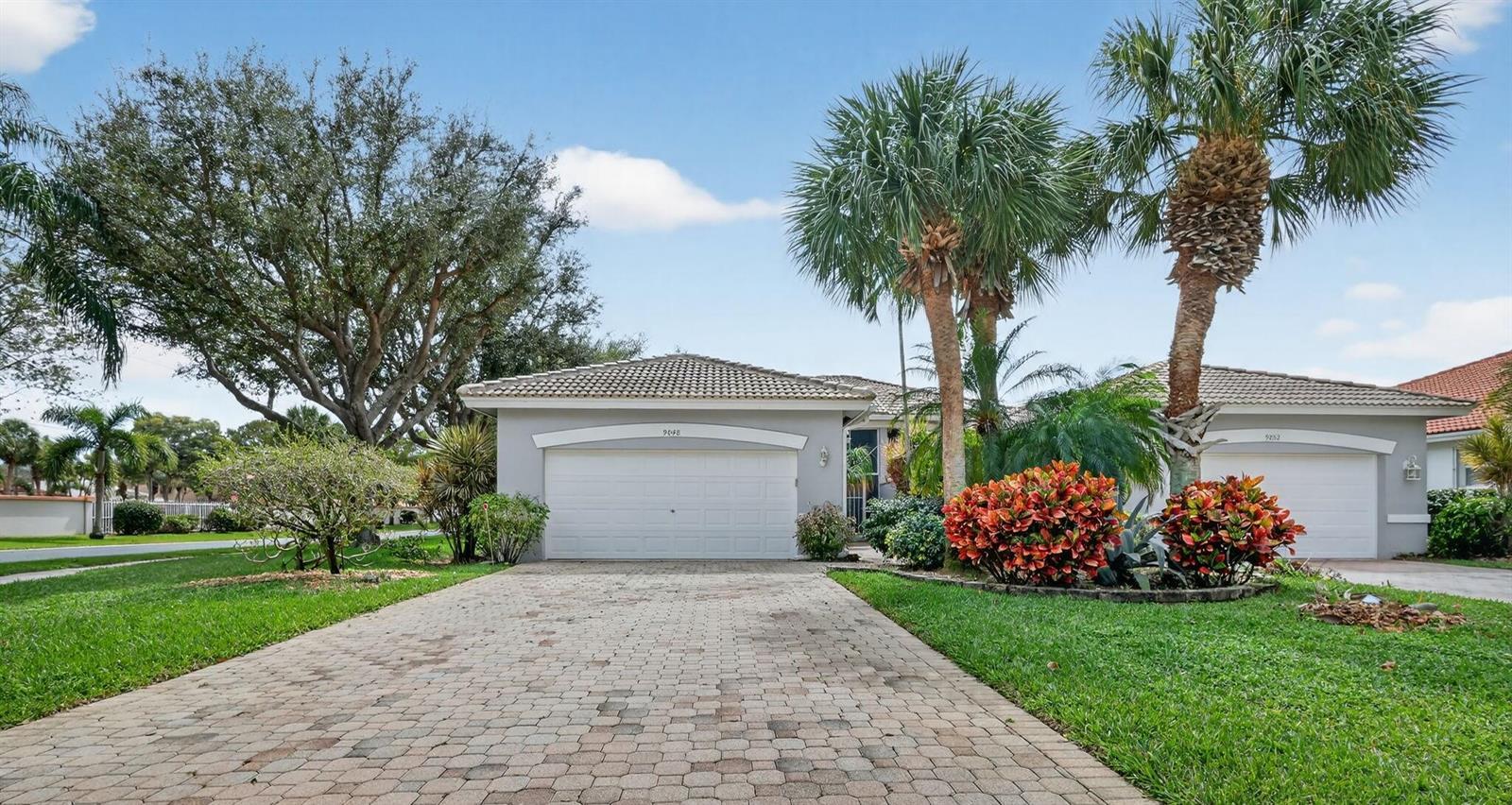 9848 Crescent View Drive S, Boynton Beach FL 33437 photo 2