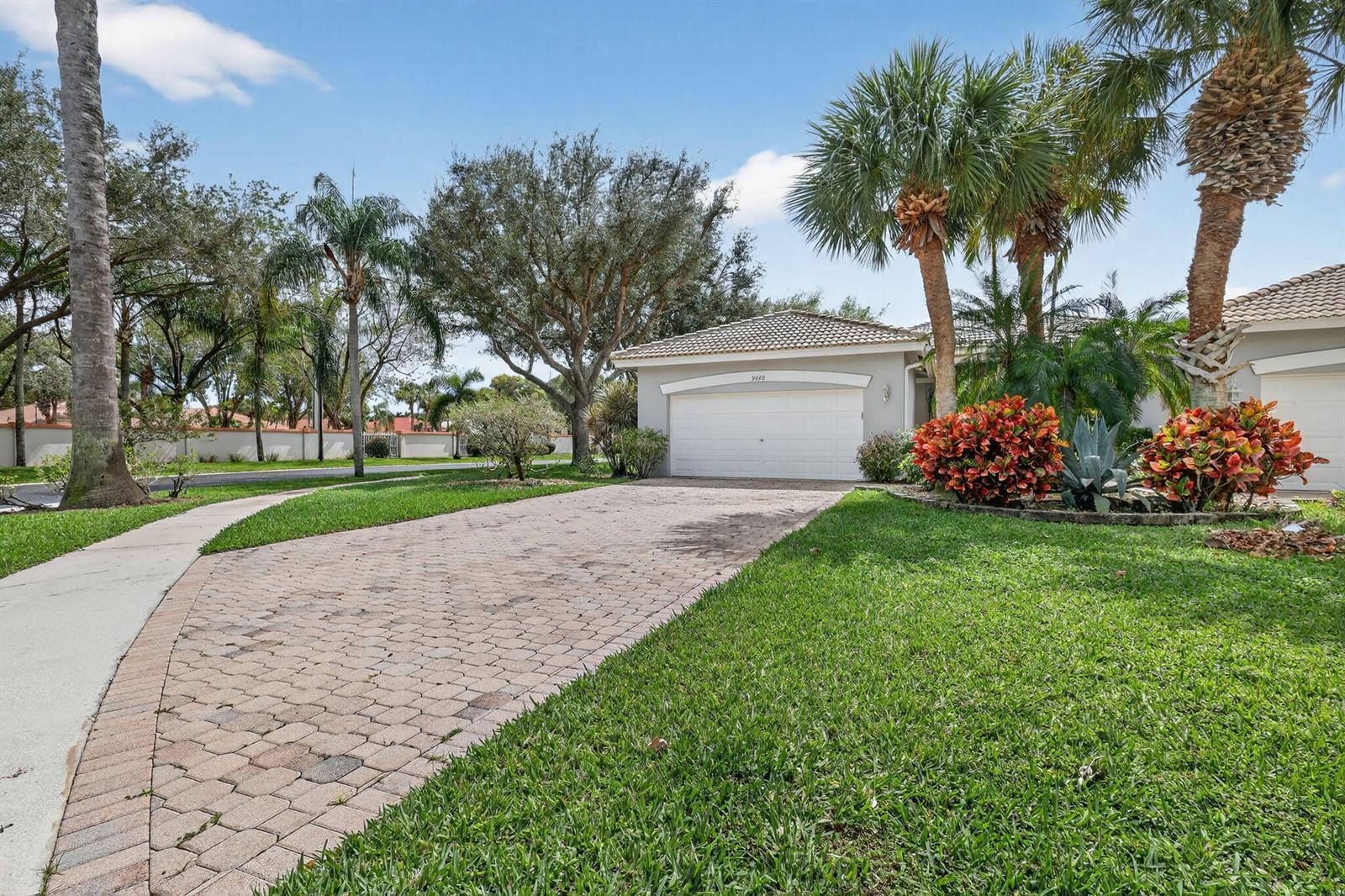 9848 Crescent View Drive S, Boynton Beach FL 33437 photo 3