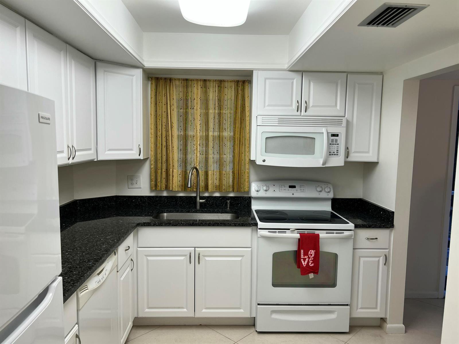 18081 SE Country Club Drive # 69, Jupiter FL 33469 photo 2