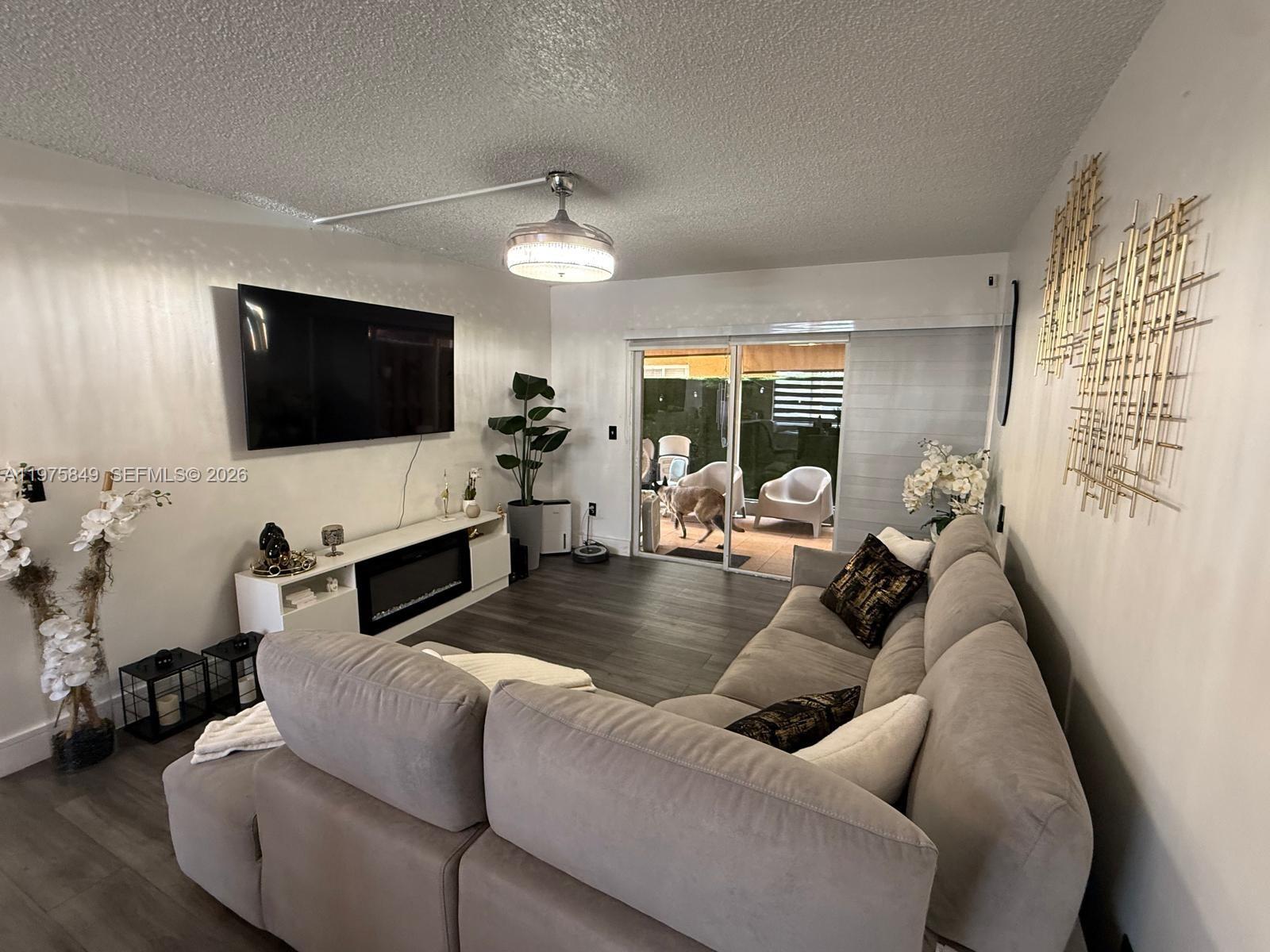 6255 Kendale Lakes Cir # 128, Miami FL 33183 photo 3