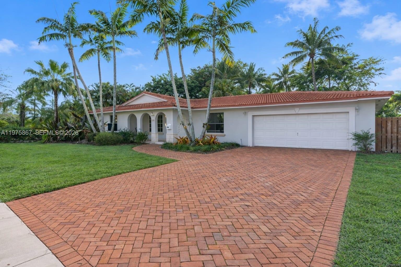 8700 SW 64th Ave, Pinecrest FL 33156 photo 2