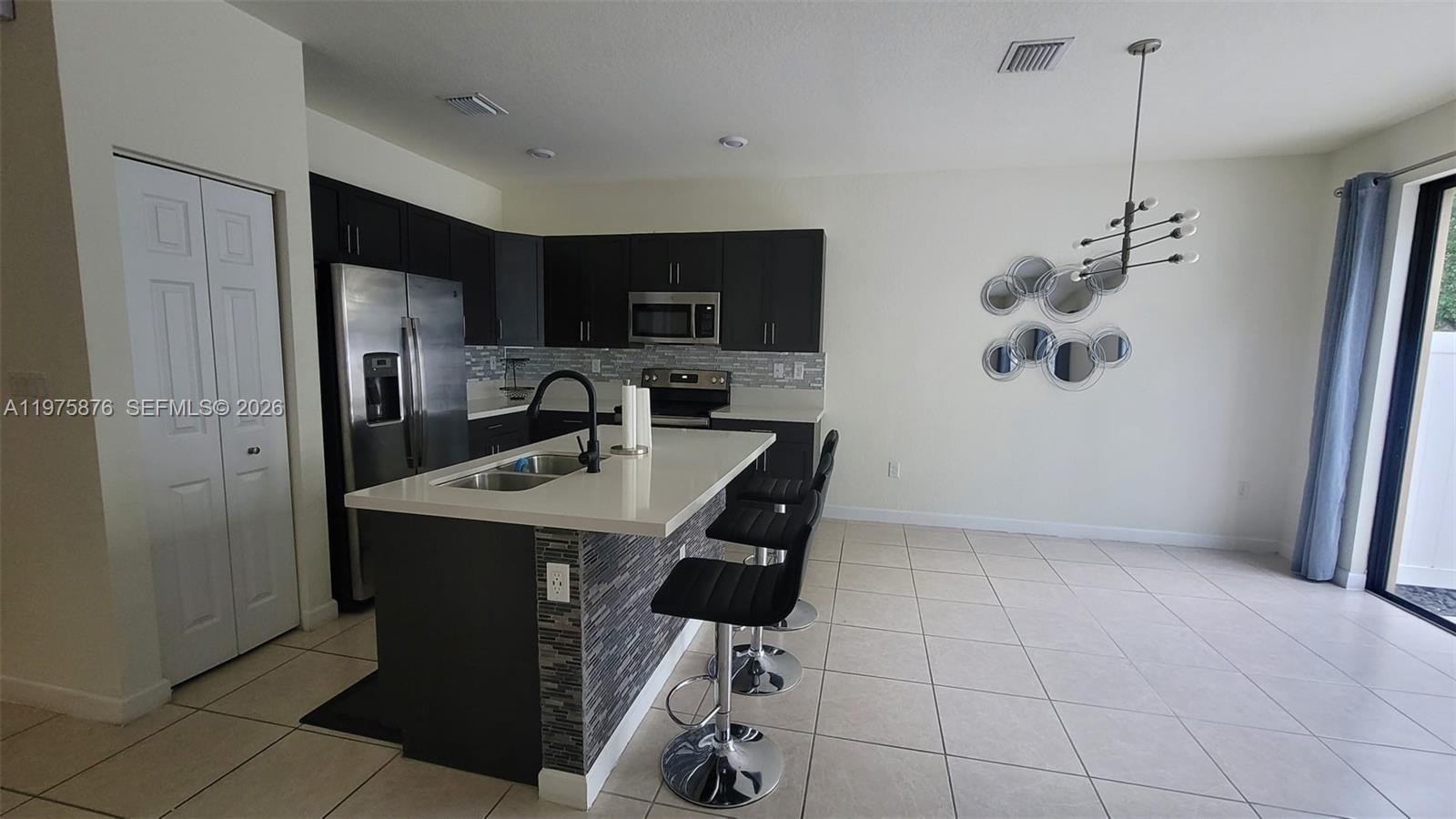 10219 W 32nd Ln, Hialeah FL 33018 photo 2