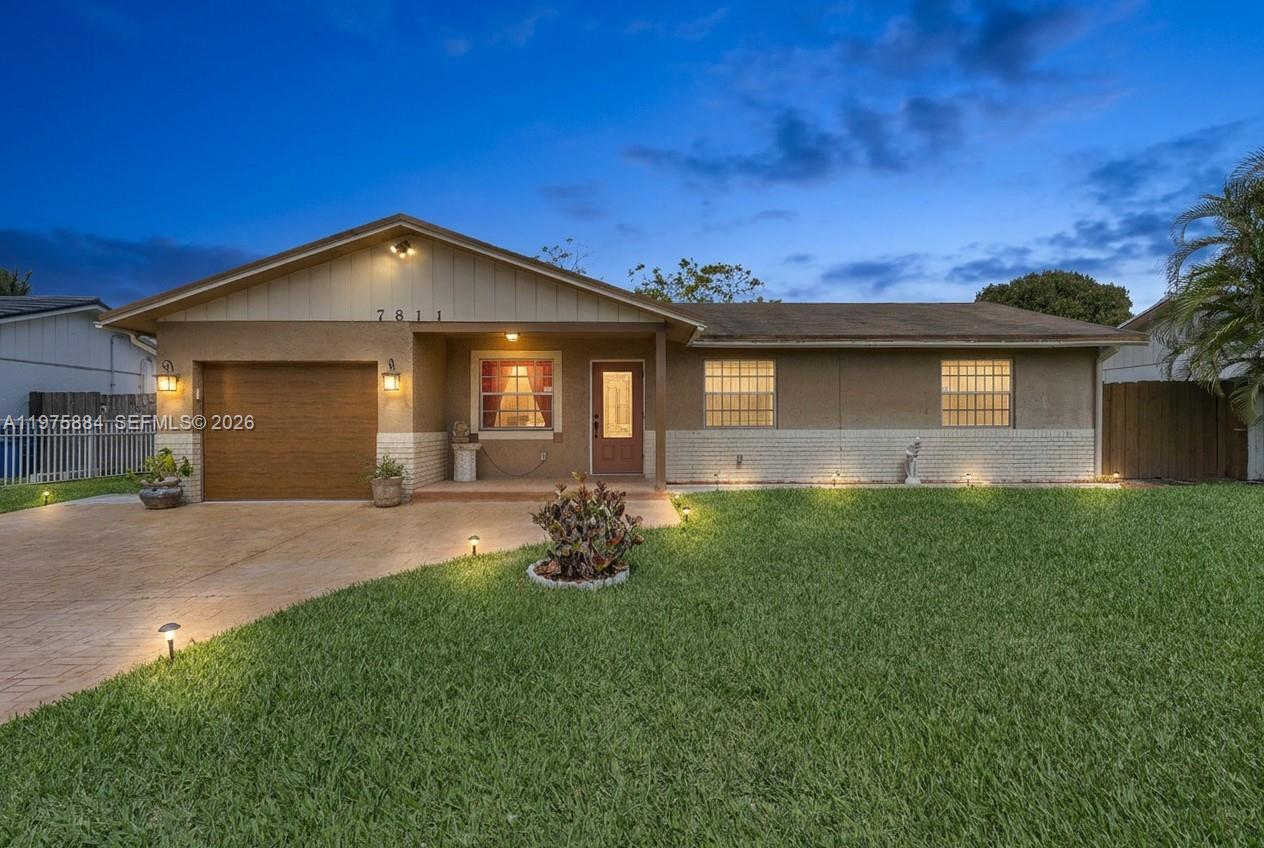 7811 NW 47th St, Lauderhill FL 33351