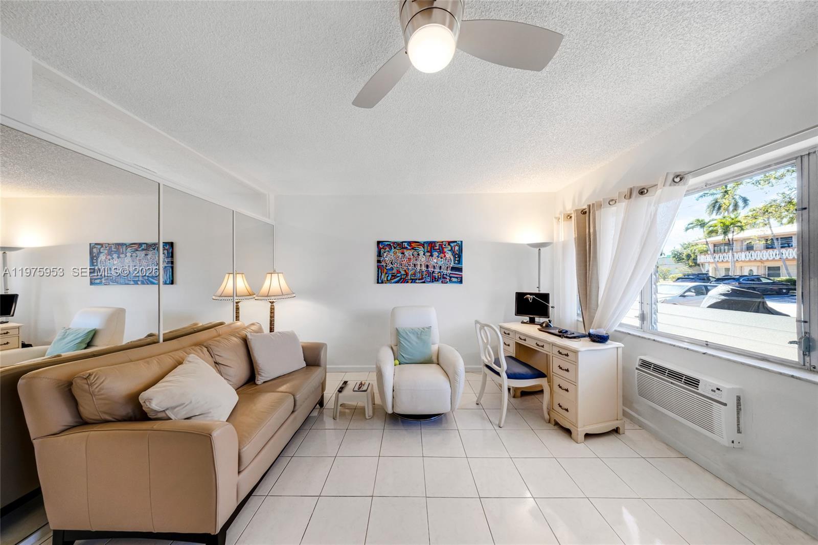 1015 SW 11th Ave # 5K, Hallandale Beach FL 33009 photo 2