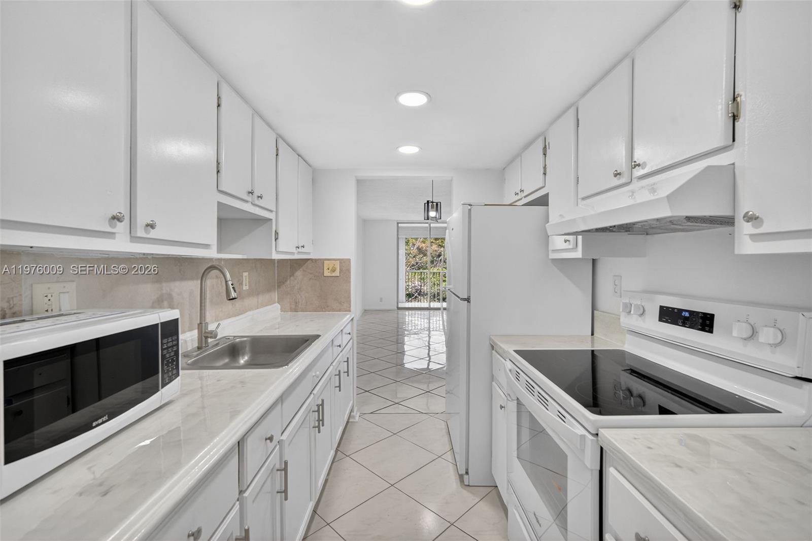 3141 NW 47th Ter # 335, Lauderdale Lakes FL 33319