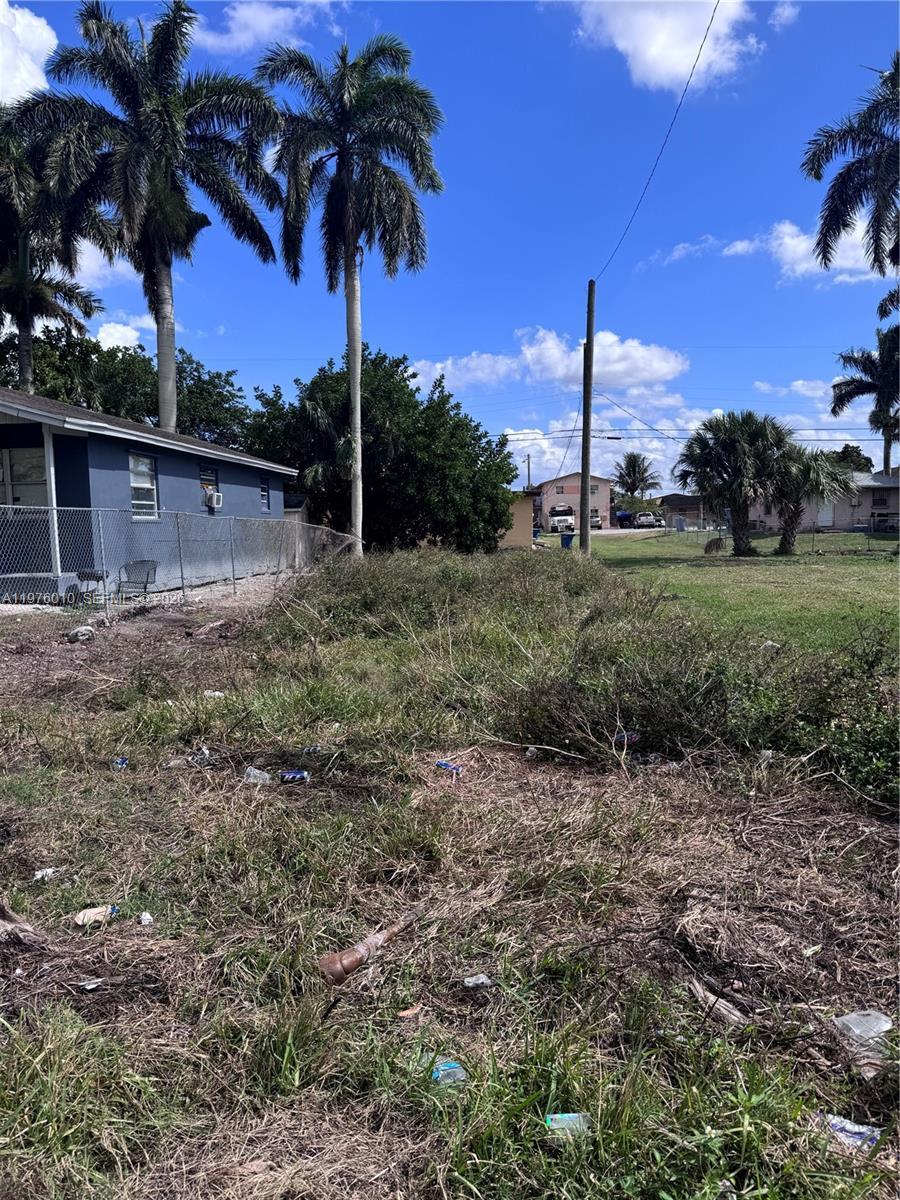 609 SW 8th St, Belle Glade FL 33430