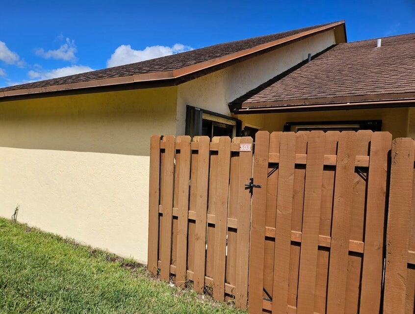 503 Springdale Circle # 50c, Palm Springs FL 33461 photo 3