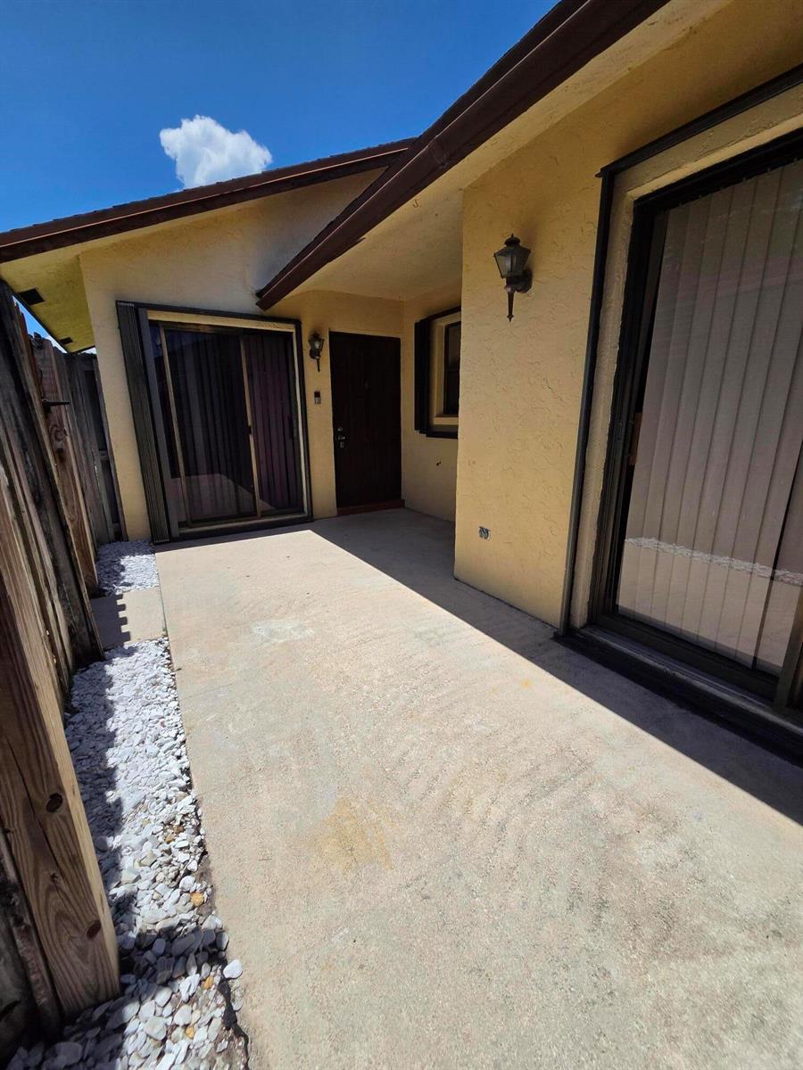 503 Springdale Circle # 50c, Palm Springs FL 33461 photo 4