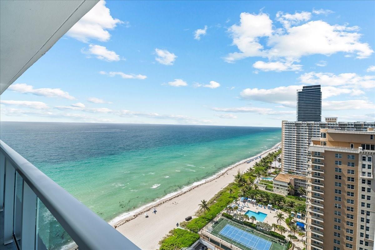 1890 S Ocean Drive, Hallandale Beach FL 33009 photo 2