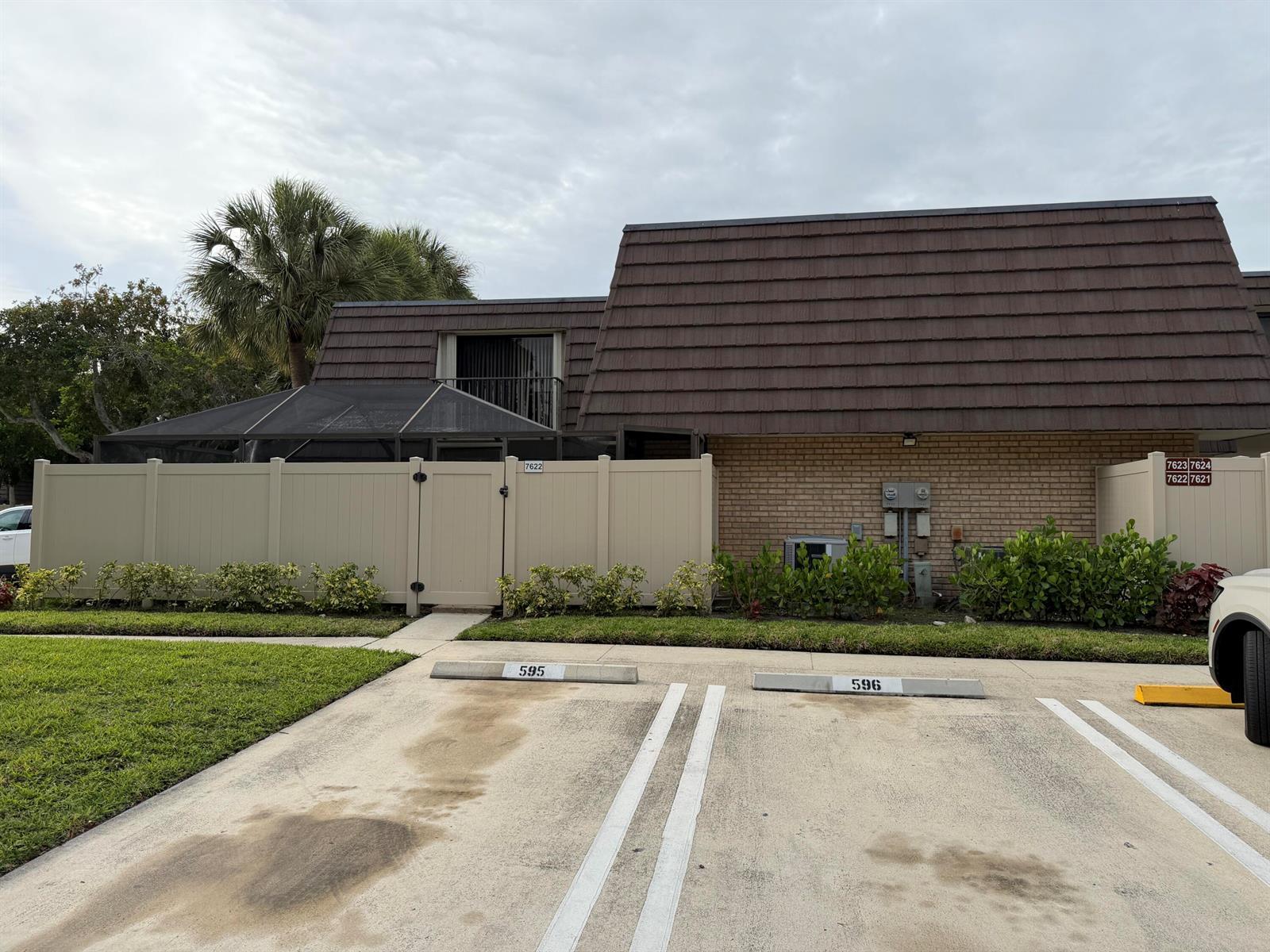 7622 N 76th Way # 200, West Palm Beach FL 33407 photo 2