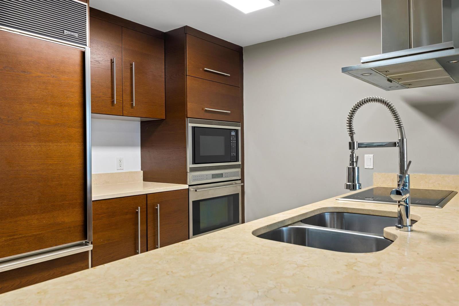 485 Brickell Avenue # 2506, Miami FL 33131 photo 5