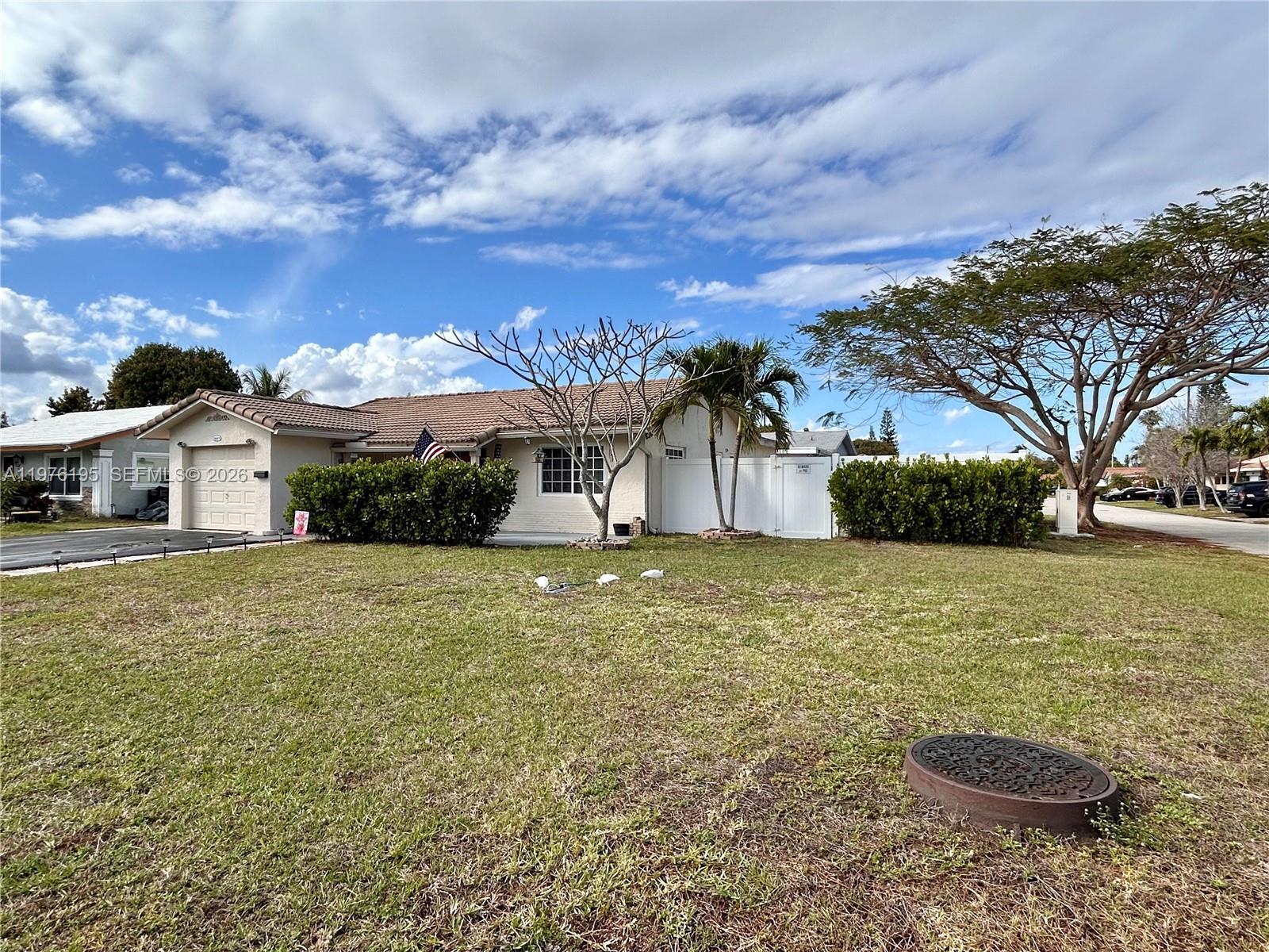 6605 NW 76th St, Tamarac FL 33321 photo 4