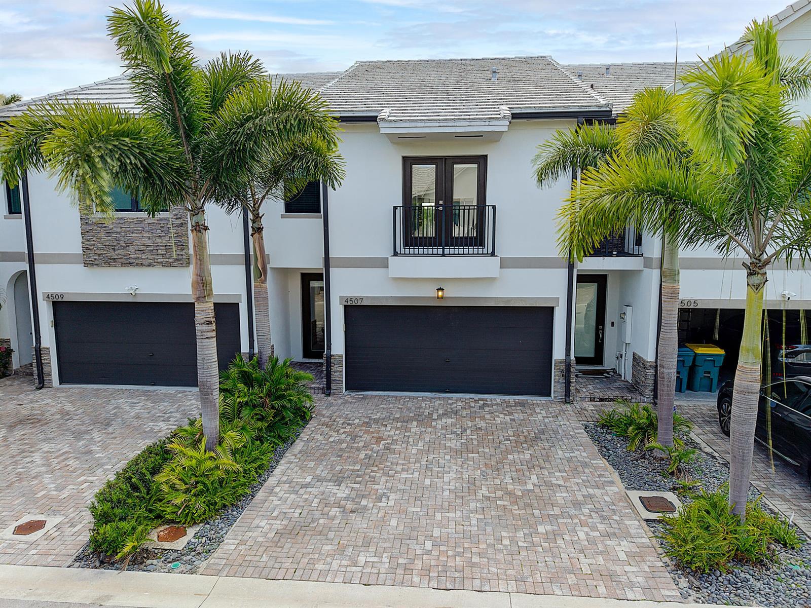 4507 E Aqua Bella Lane, Fort Lauderdale FL 33312