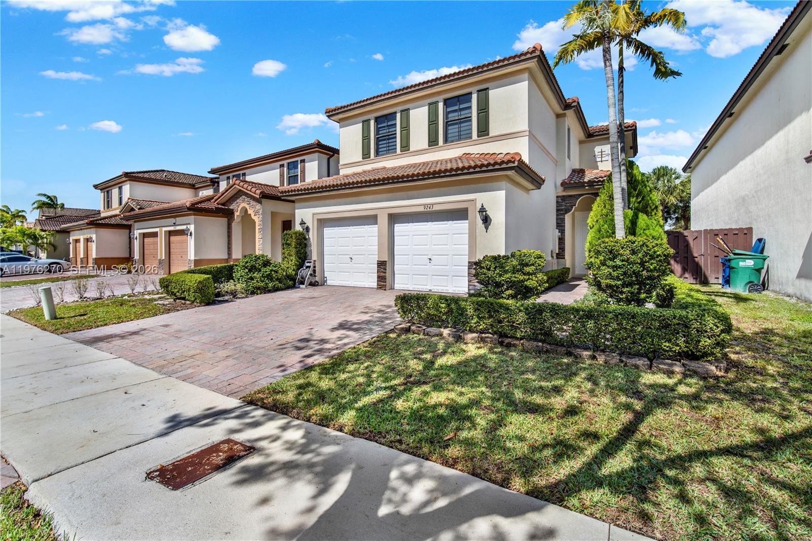 9243 SW 227th Ter, Cutler Bay FL 33190 photo 2