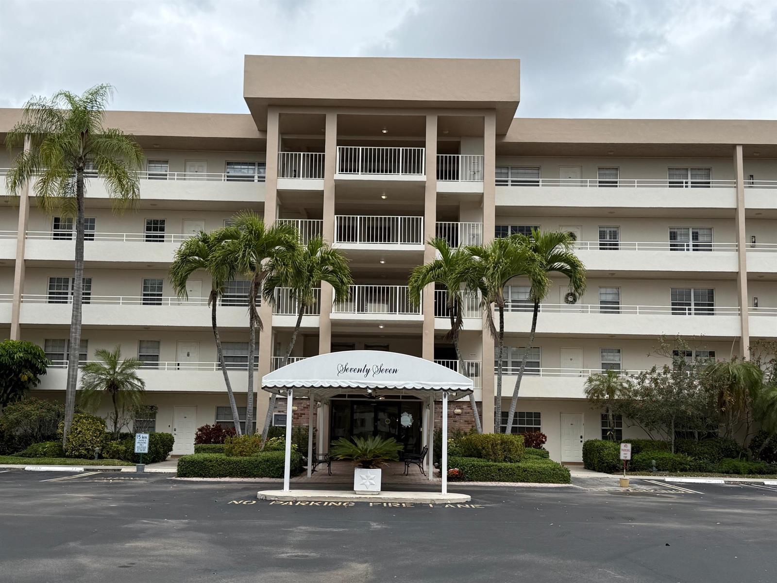 3930 Oaks Clubhouse Drive # 408, Pompano Beach FL 33069