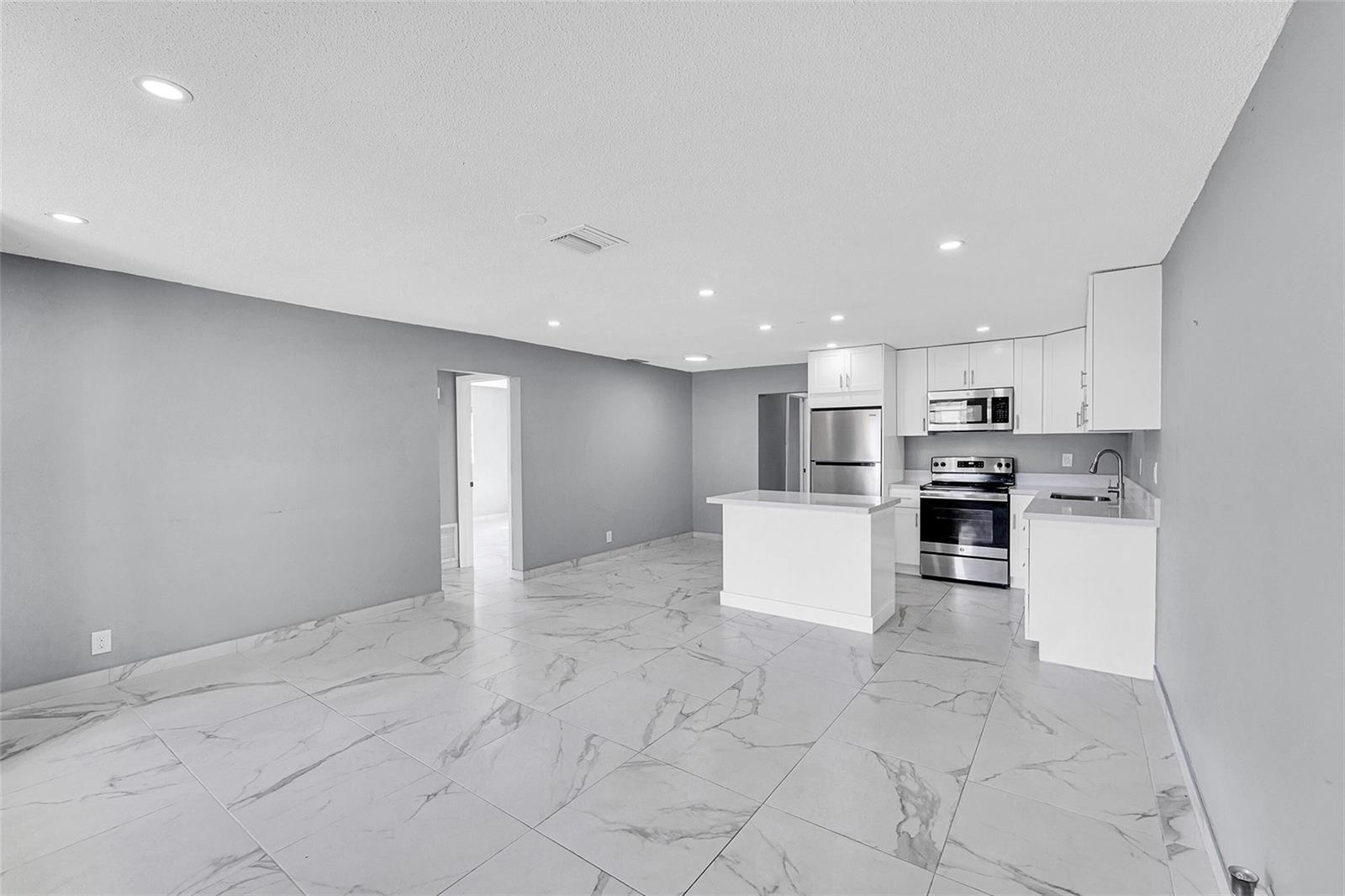 4681 SW 43rd Terrace, Fort Lauderdale FL 33314 photo 2