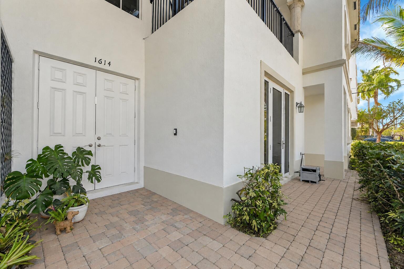 1614 NE 9th Street, Fort Lauderdale FL 33304 photo 2