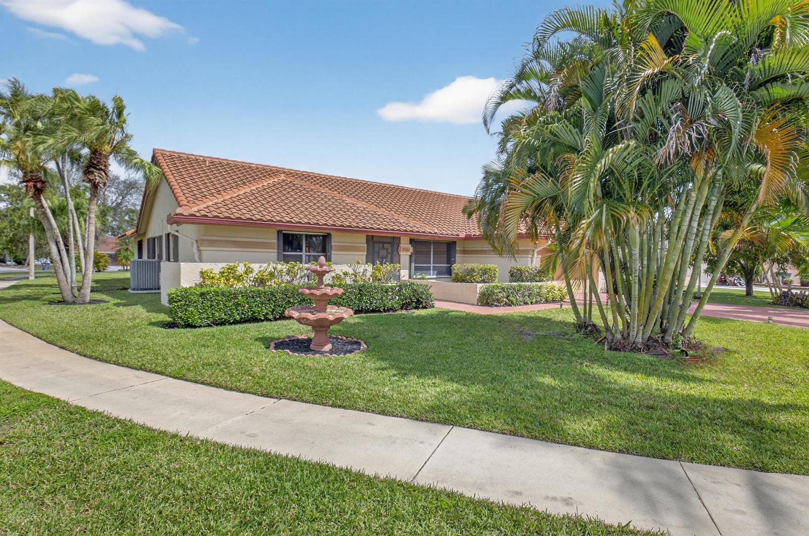 9362 Laurel Green Drive, Boynton Beach FL 33437 photo 3