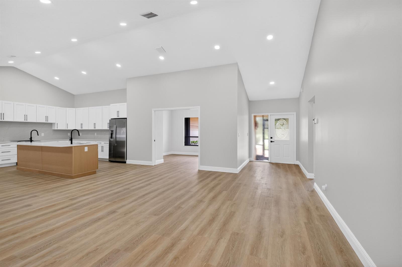 9362 Laurel Green Drive, Boynton Beach FL 33437 photo 4