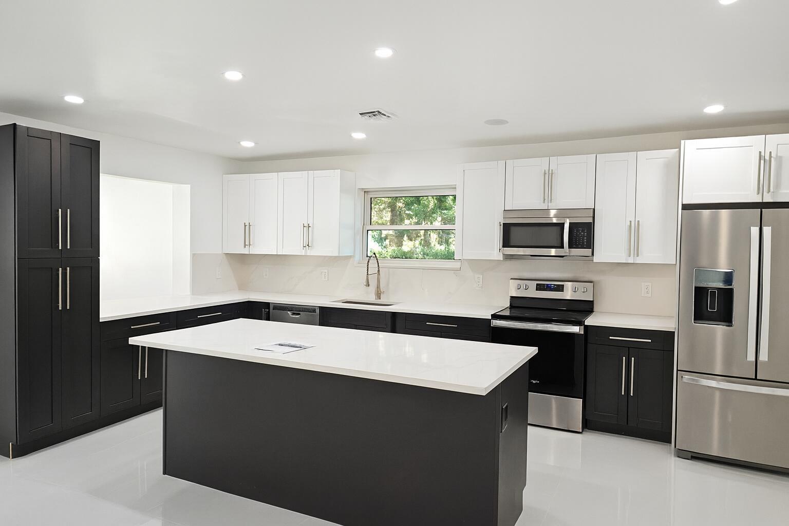 1124 Yale Drive, Hollywood FL 33021 photo 4