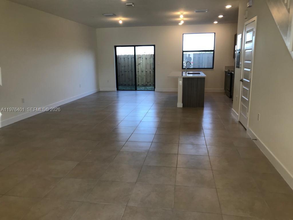 10431 NW 82nd St # 5, Doral FL 33178 photo 3