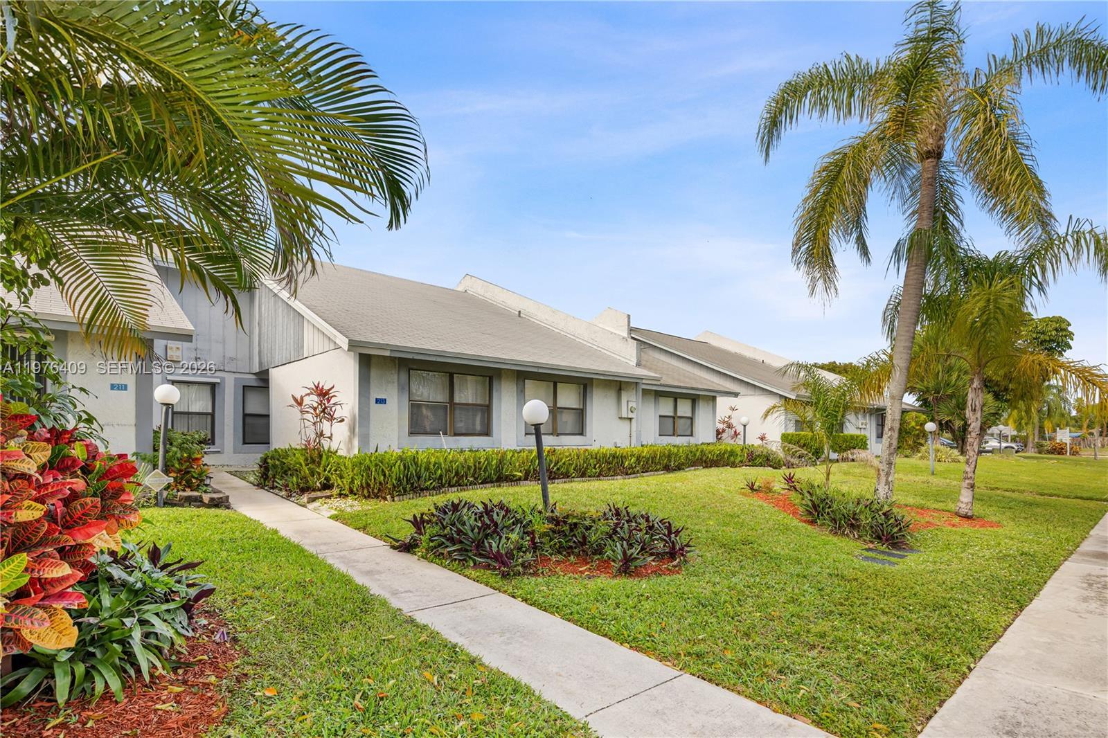 213 NW 60th Ave, Margate FL 33063 photo 2