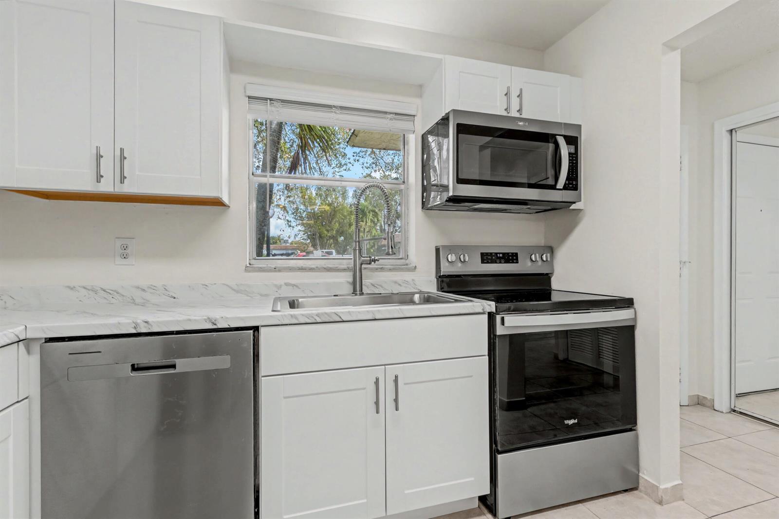 437 SW Natura Avenue # F, Deerfield Beach FL 33441 photo 3