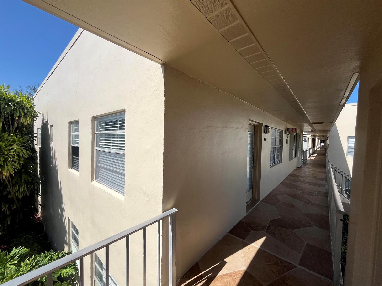 897 Flanders S # 897, Delray Beach FL 33484 photo 3