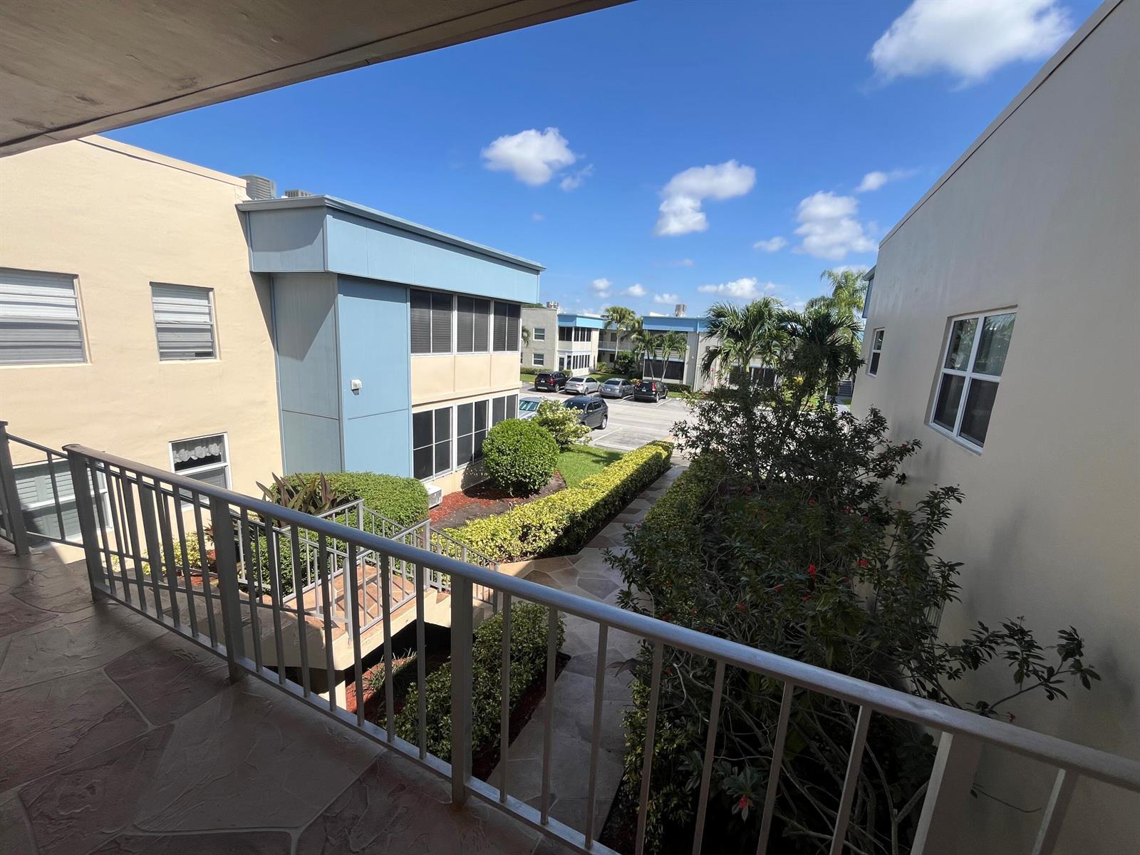 897 Flanders S # 897, Delray Beach FL 33484 photo 4
