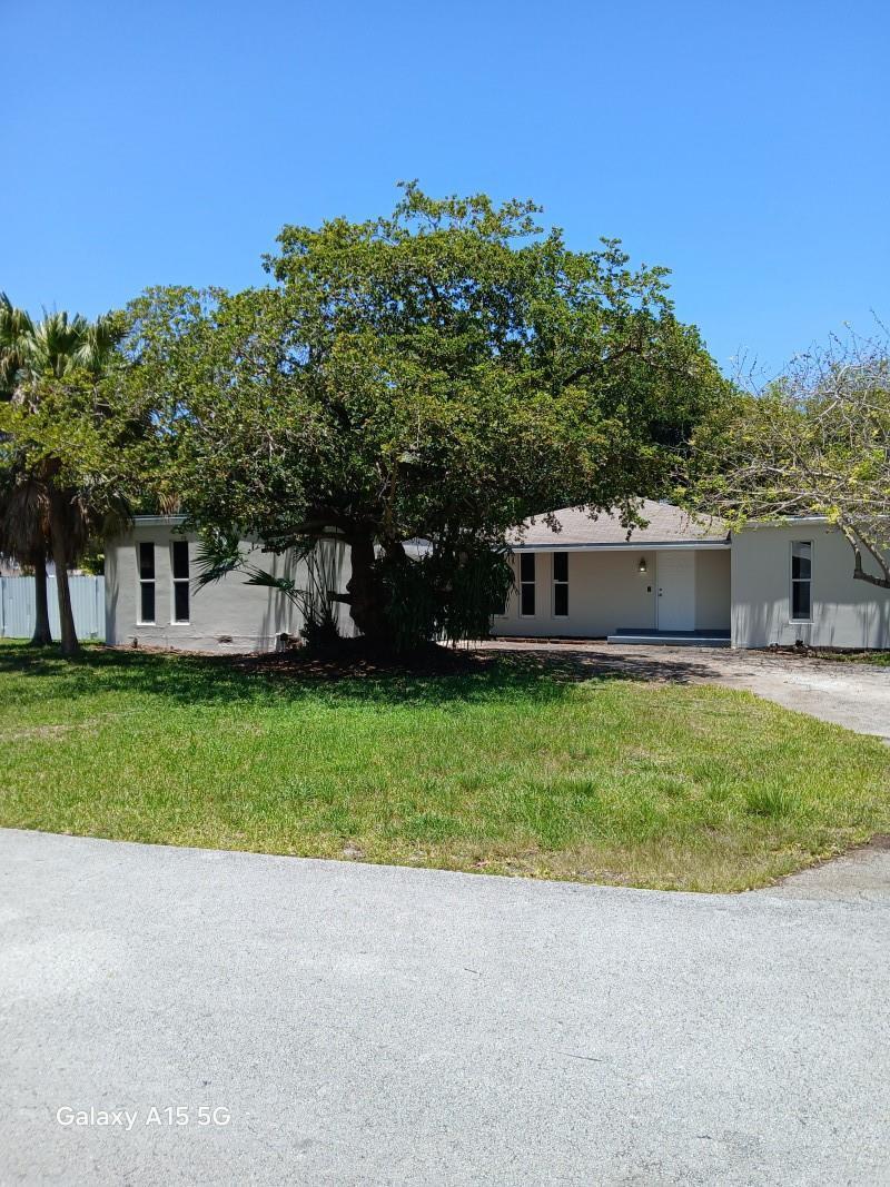 17131 SW 85th Avenue, Palmetto Bay FL 33157 photo 2