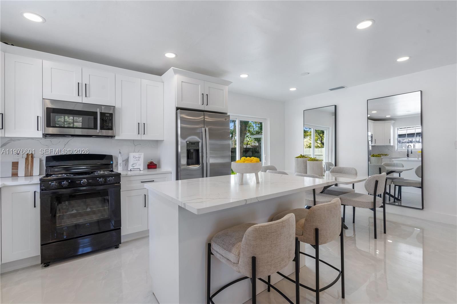 1360 SW 6th Ter, Deerfield Beach FL 33441 photo 5