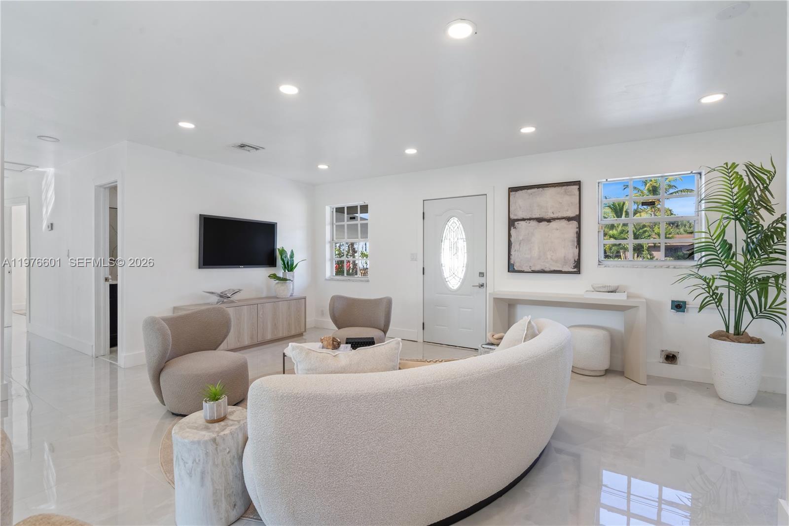 1360 SW 6th Ter, Deerfield Beach FL 33441 photo 4