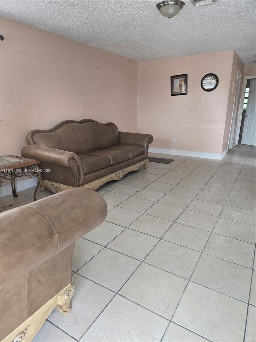 2111 NW 26th Ave # 2111, Fort Lauderdale FL 33311 photo 2