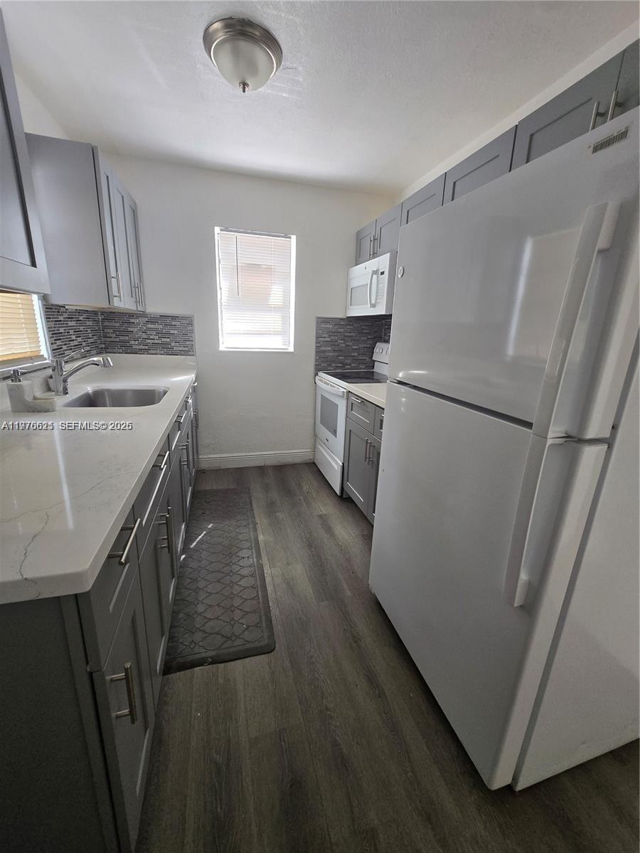 2111 NW 26th Ave # 2111, Fort Lauderdale FL 33311 photo 3