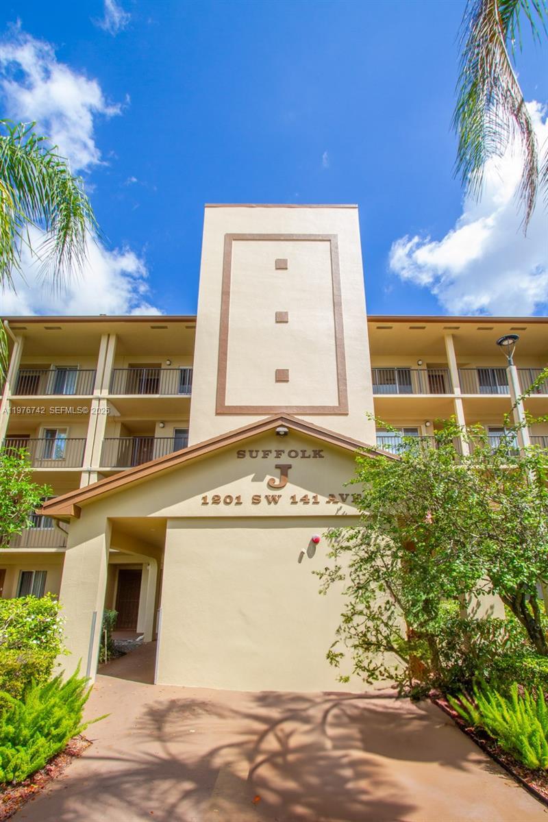 1201 SW 141st Ave # 110J, Pembroke Pines FL 33027 photo 2