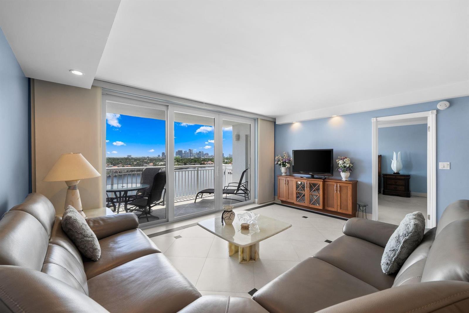 511 Bayshore Drive # 904, Fort Lauderdale FL 33304 photo 2