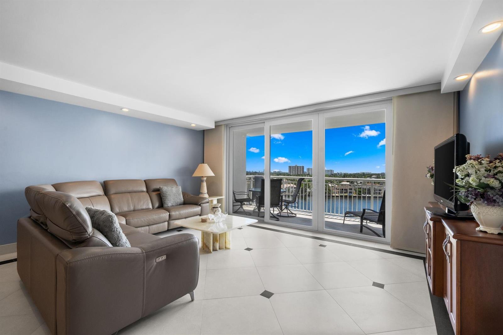 511 Bayshore Drive # 904, Fort Lauderdale FL 33304 photo 3