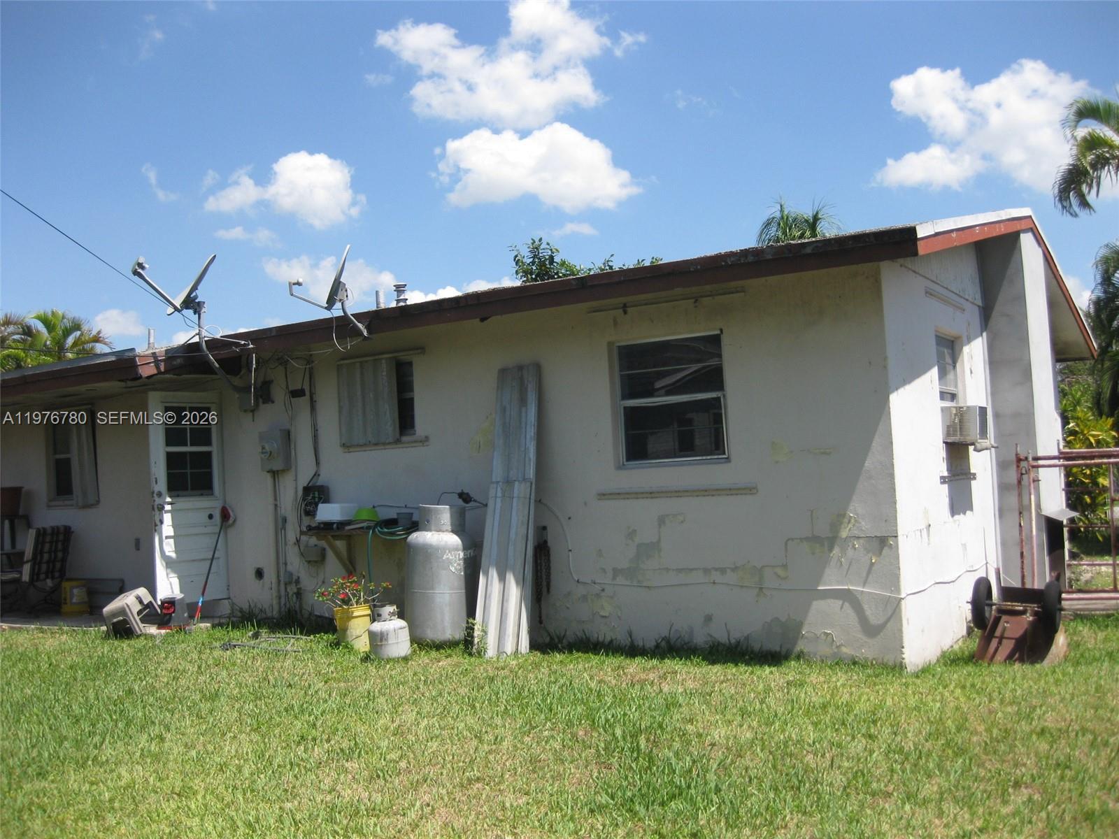 655 SW 4th Ter, Florida City FL 33034 photo 3