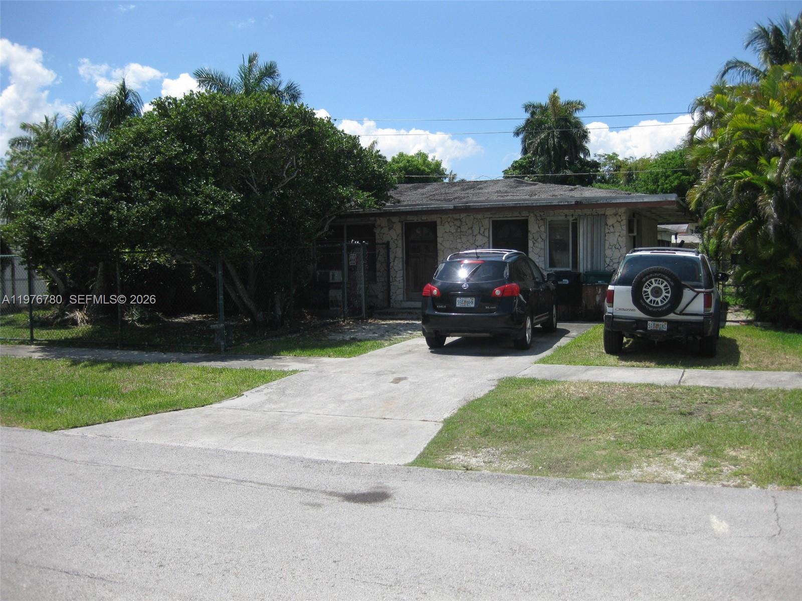 655 SW 4th Ter, Florida City FL 33034 photo 4