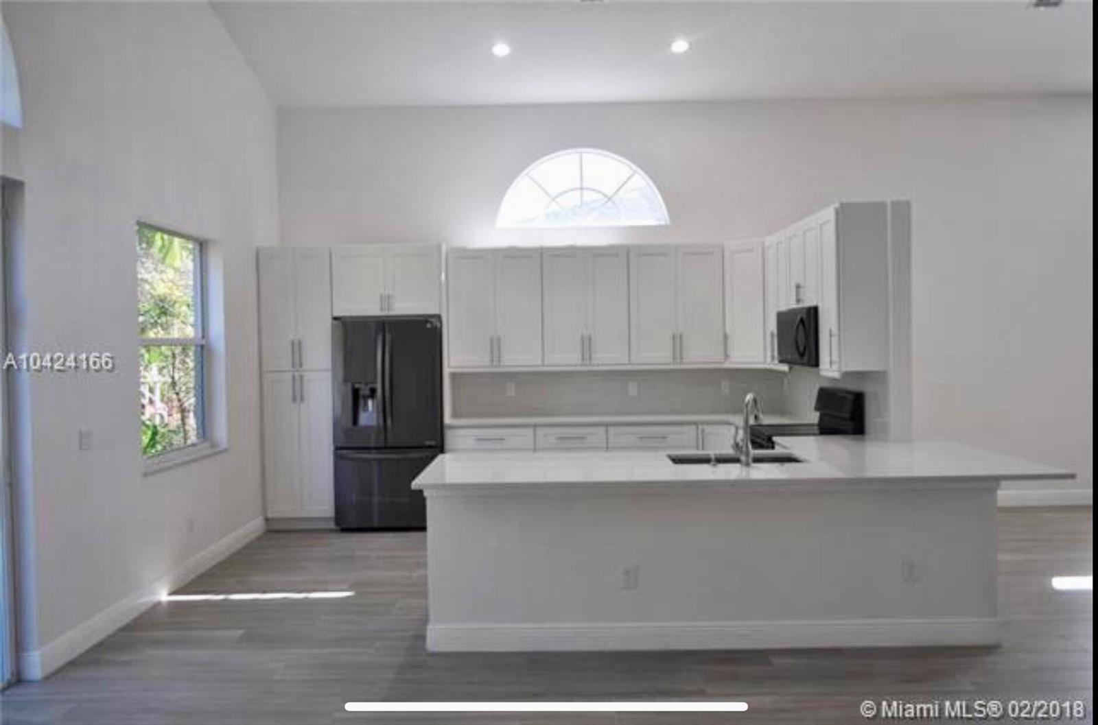 5 Lake Eden Drive, Boynton Beach FL 33435 photo 2