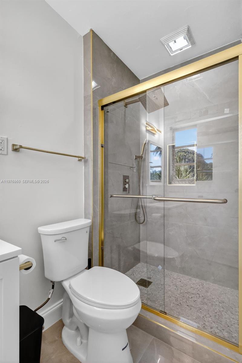 245 NE 175th St, North Miami Beach FL 33162 photo 5