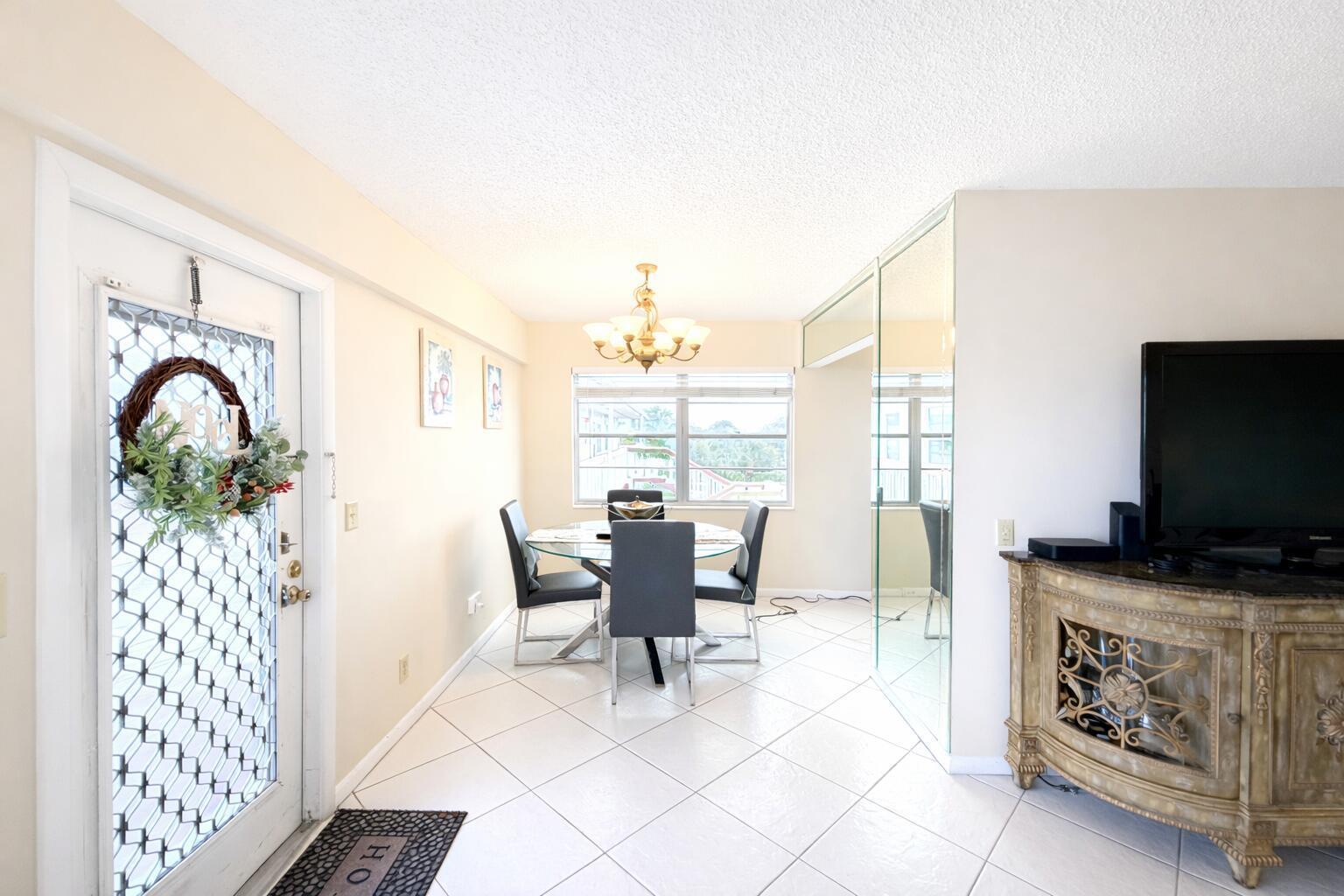 33 Preston A, Boca Raton FL 33434 photo 3