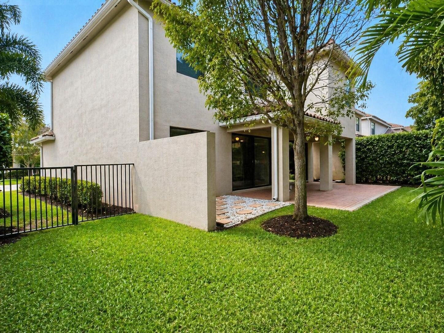 8079 Snowflake Obsidian Trail, Delray Beach FL 33446 photo 3