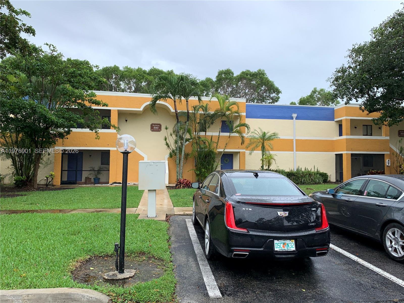 183 Lakeview Dr # 203, Weston FL 33326 photo 3