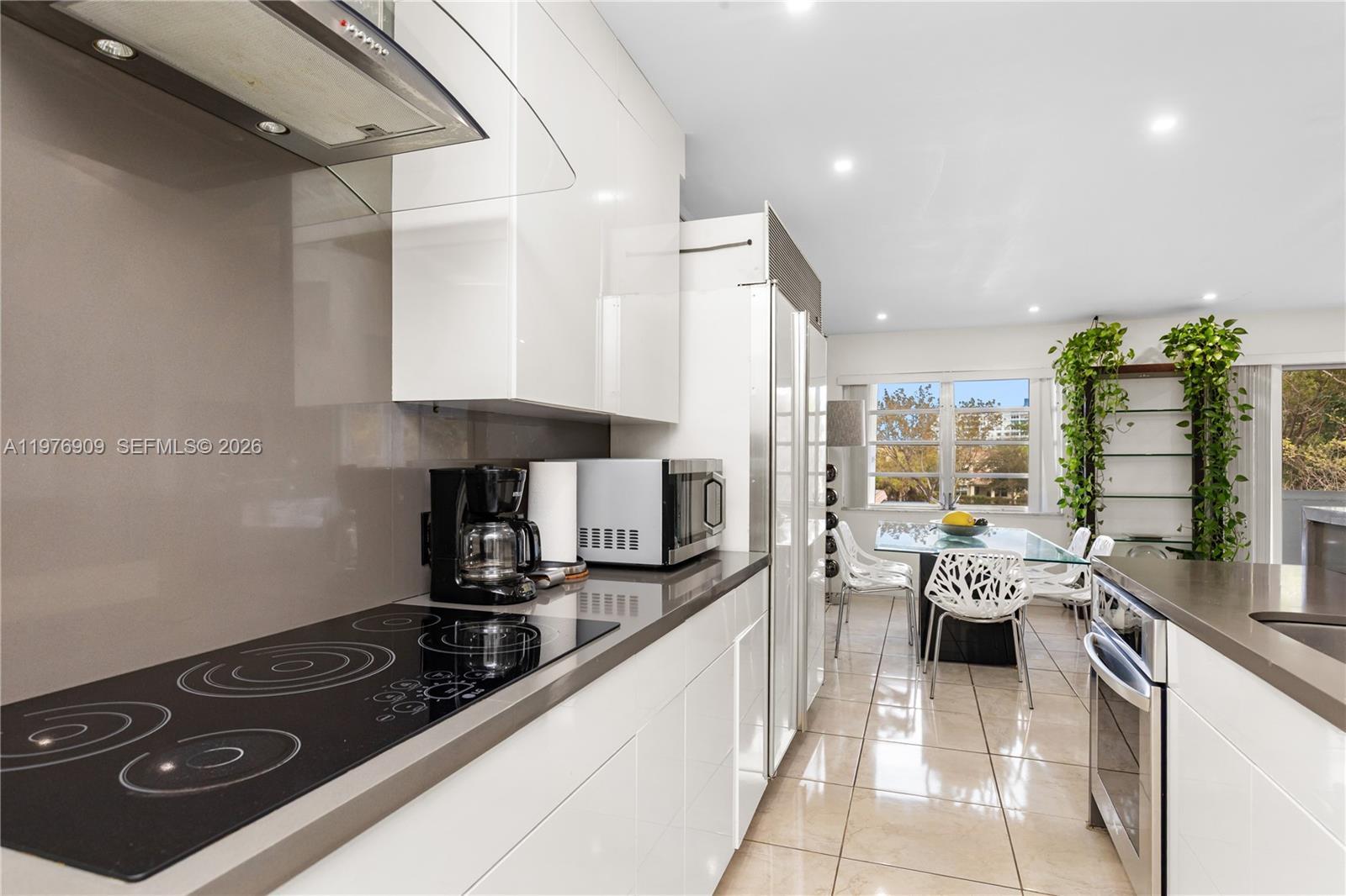 1400 N Tallwood Ave # 306, Hollywood FL 33021 photo 2